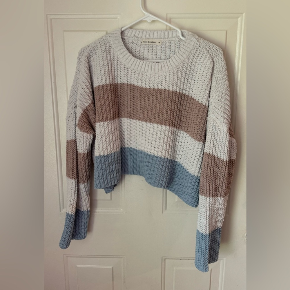 Moon & Madison cropped striped sweater size medium